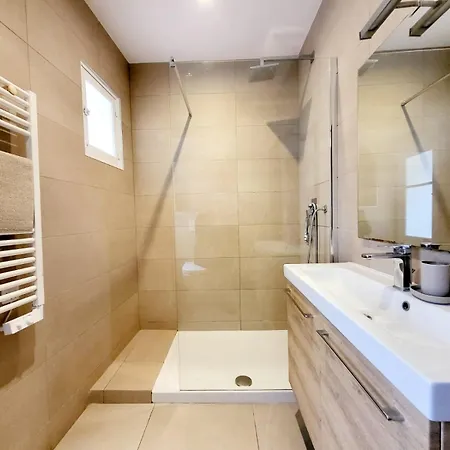 Appartement Le Sade 1er Et Le Sade 2nd - 2 Au Coeur D'antibes *