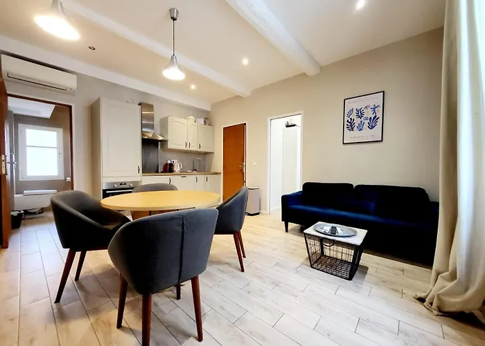 Le Sade 1er Et Le Sade 2nd - 2 Au Coeur D'antibes *