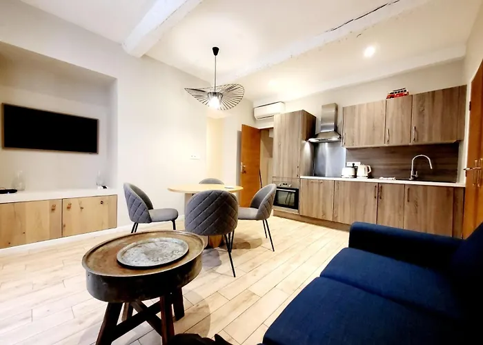 Le Sade 1er Et Le Sade 2nd - 2 Au Coeur D'antibes *