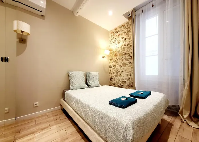 Le Sade 1er Et Le Sade 2nd - 2 Au Coeur D'antibes Daire